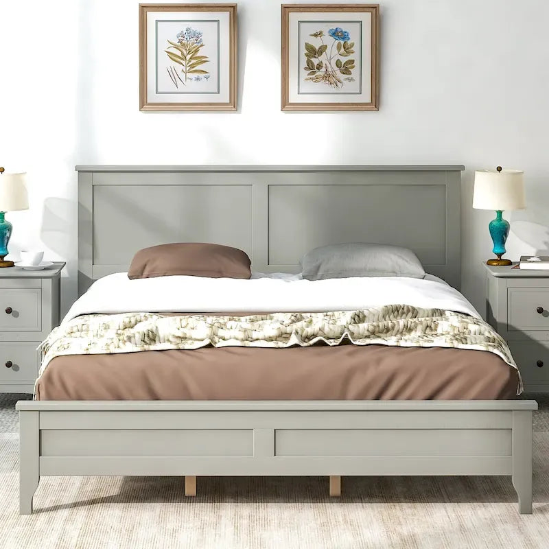 Letto a piattaforma in legno massello con testiera