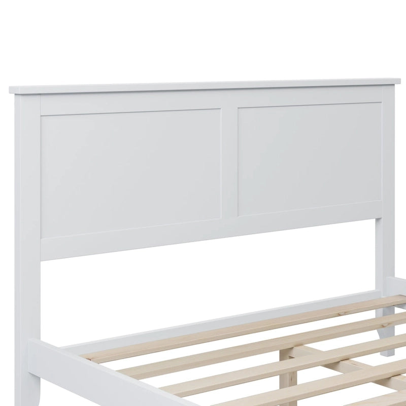 Letto a piattaforma in legno massello con testiera