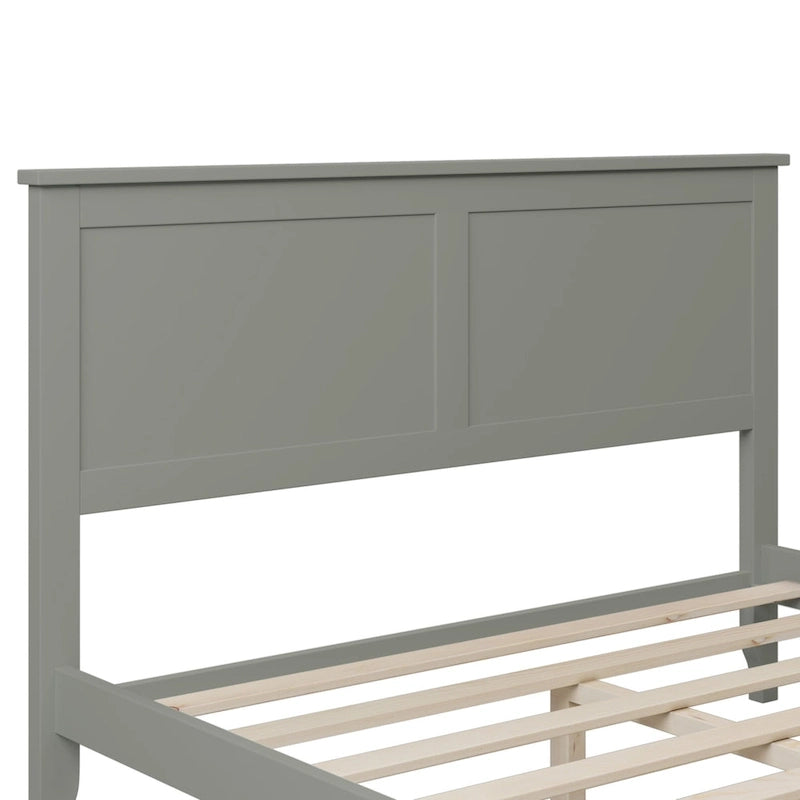Letto a piattaforma in legno massello con testiera