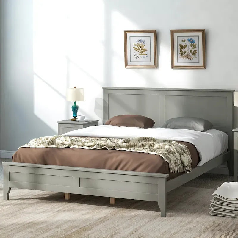Letto a piattaforma in legno massello con testiera