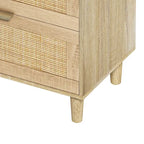 Comò a 6 cassetti con frontali in rattan, maniglie in metallo e gambe in legno