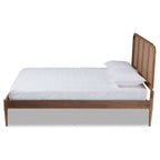 Letto a piattaforma in legno e rattan sintetico in stile Mid-Century Modern - Noce